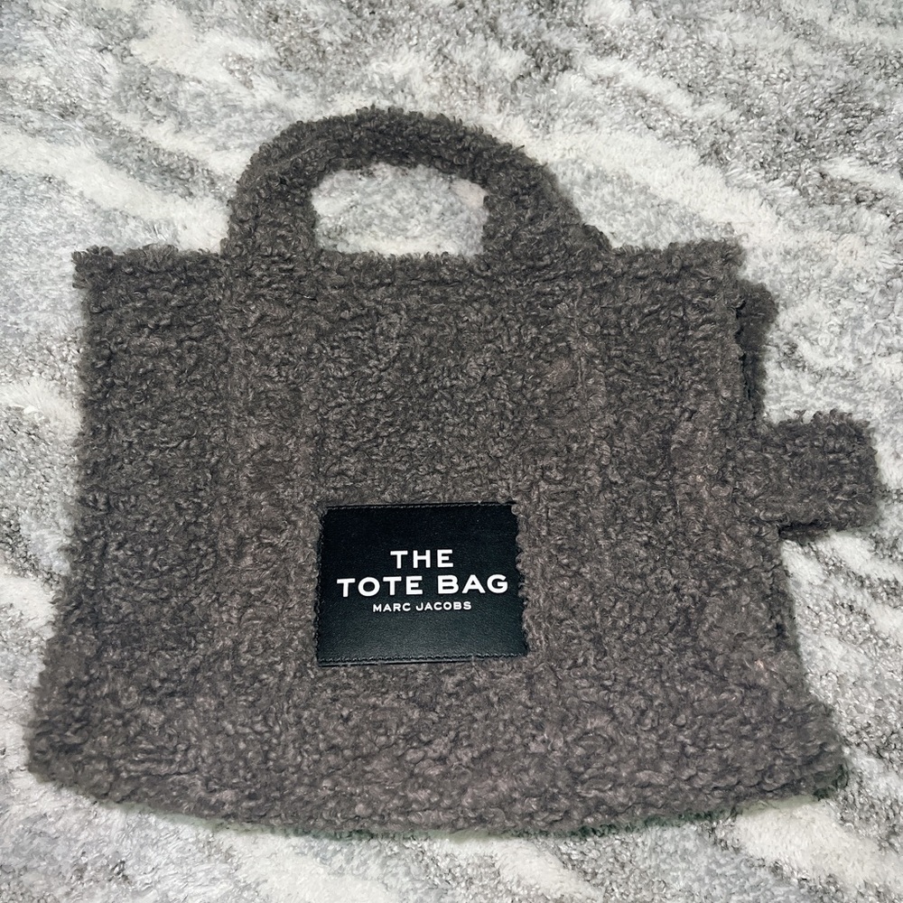 Brand New Marc Jacobs The Tote Bag!
